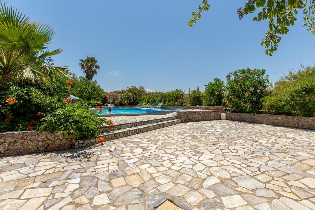 San Antonio Stratos Aparthotel Kamisiana Exterior photo